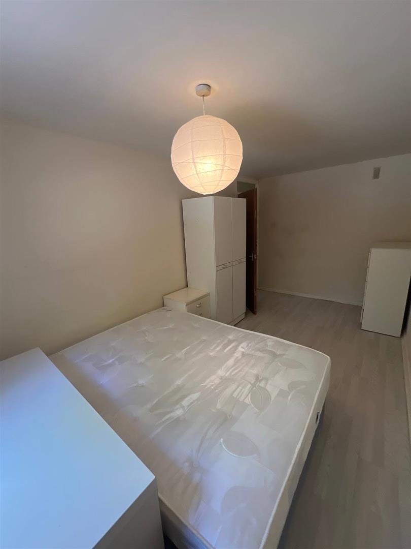 9 Turners Lane,Broomhill,Sheffield S10 1BP,3 Bedrooms Bedrooms,1 BathroomBathrooms,Flat,1227